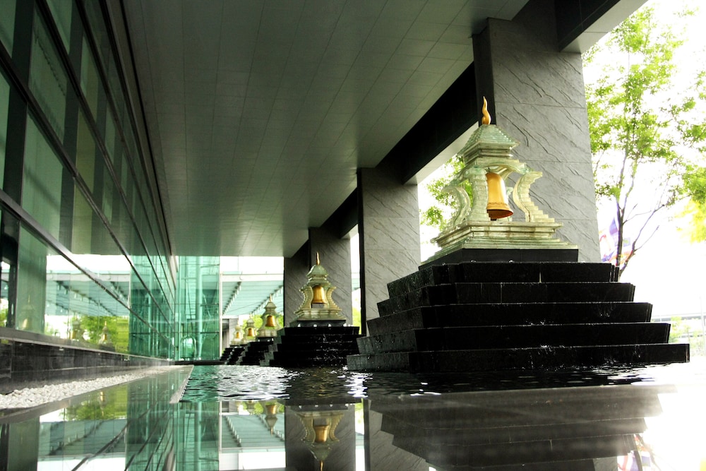 Hyatt Regency Bangkok Suvarnabhumi Airport — Hotel building in Bang Khlo, Bangkok