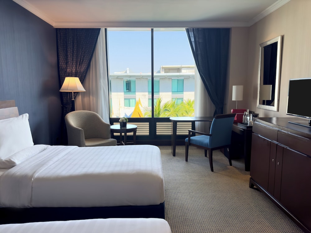 Hyatt Regency Bangkok Suvarnabhumi Airport — Hotel rooms in Bang Khlo, Bangkok