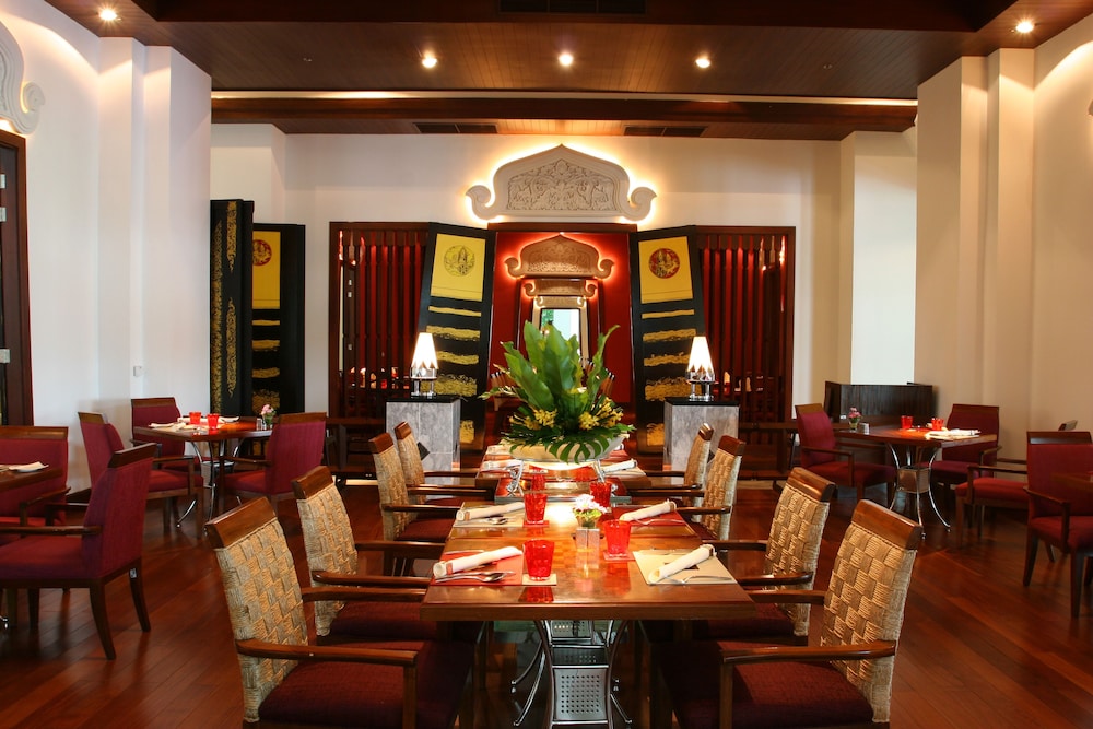 Hyatt Regency Bangkok Suvarnabhumi Airport — Restaurant & bars in Bang Khlo, Bangkok