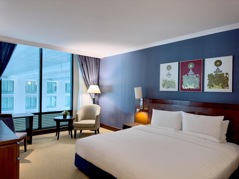 Hyatt Regency Bangkok Suvarnabhumi Airport — Hotel rooms in Bang Khlo, Bangkok