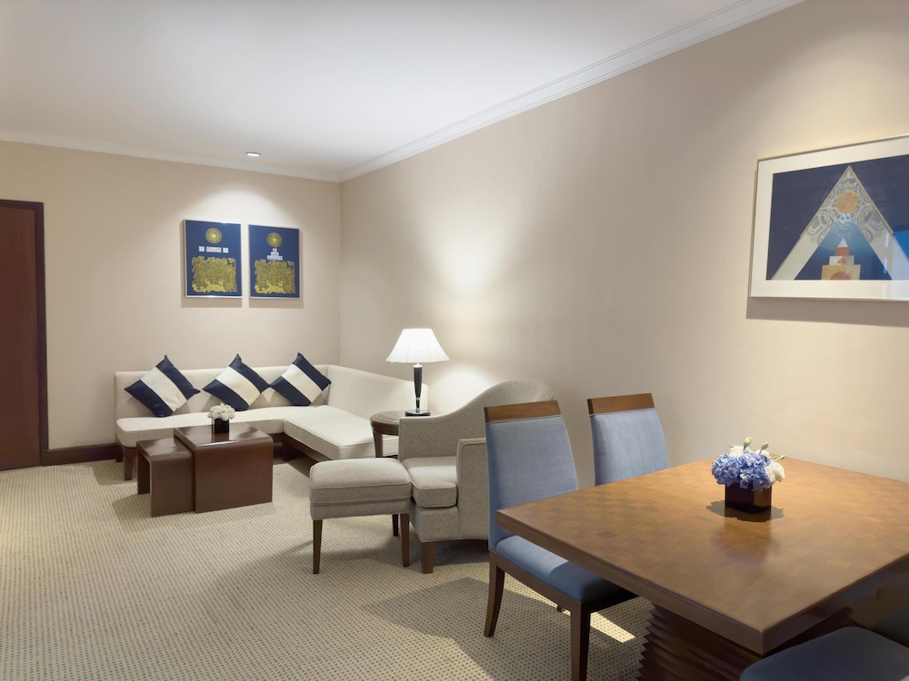 Hyatt Regency Bangkok Suvarnabhumi Airport — Hotel rooms in Bang Khlo, Bangkok