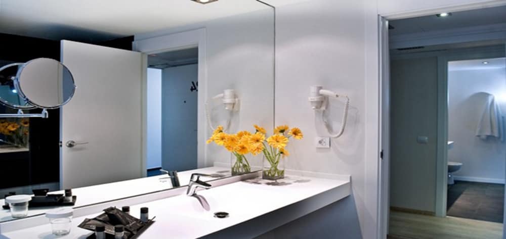 Hotel Alimara — Hotel rooms in Barcelona, Catalonia