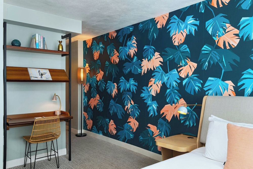 The Laylow Waikiki, Autograph Collection — Hotel rooms in Honolulu, Hawaii