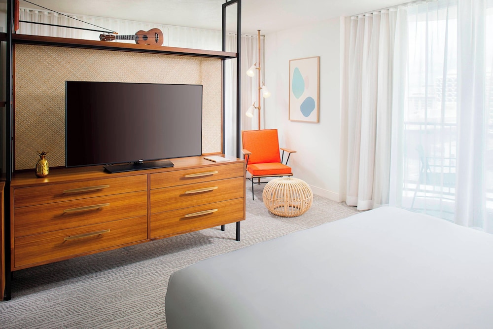 The Laylow Waikiki, Autograph Collection — Hotel rooms in Honolulu, Hawaii