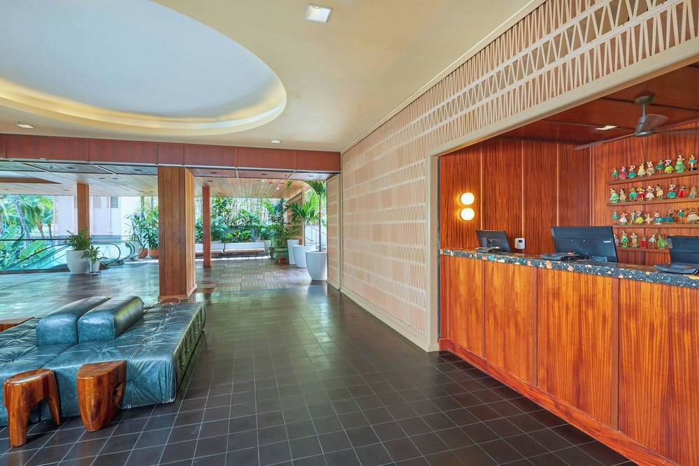 The Laylow Waikiki, Autograph Collection — Hotel building in Honolulu, Hawaii