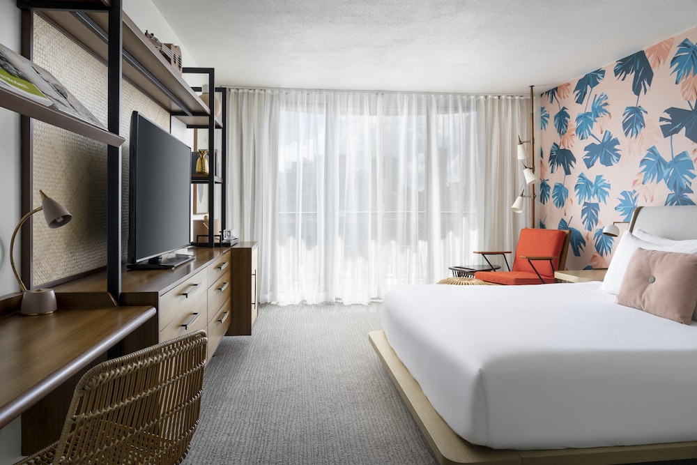 The Laylow Waikiki, Autograph Collection — Hotel rooms in Honolulu, Hawaii