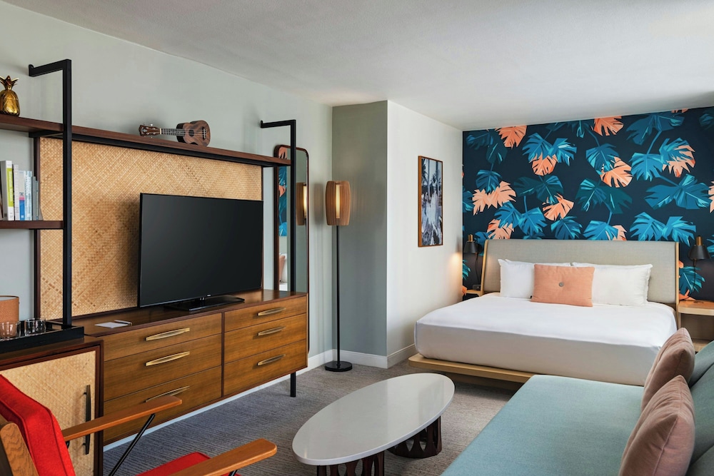 The Laylow Waikiki, Autograph Collection — Hotel rooms in Honolulu, Hawaii