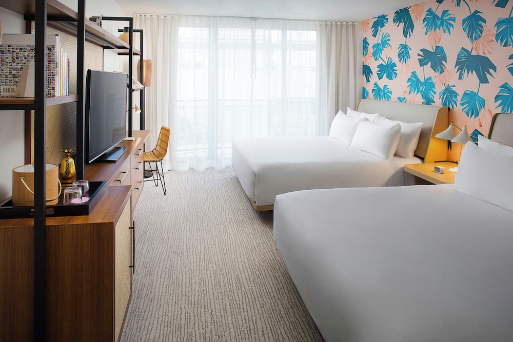 The Laylow Waikiki, Autograph Collection — Hotel rooms in Honolulu, Hawaii