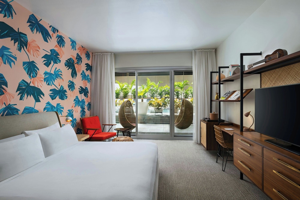 The Laylow Waikiki, Autograph Collection — Hotel rooms in Honolulu, Hawaii