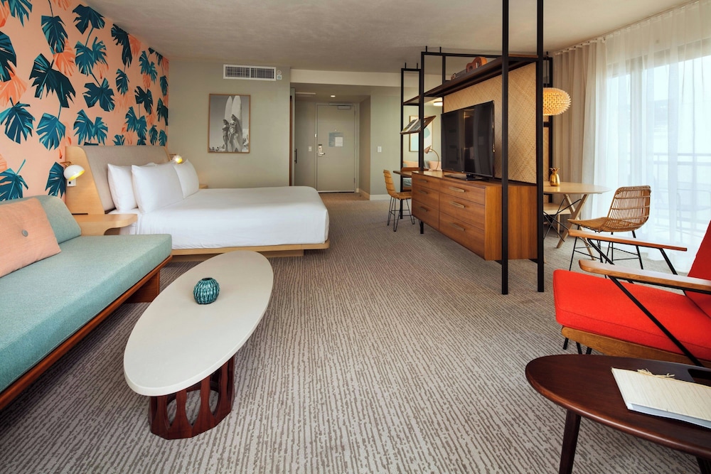 The Laylow Waikiki, Autograph Collection — Hotel rooms in Honolulu, Hawaii
