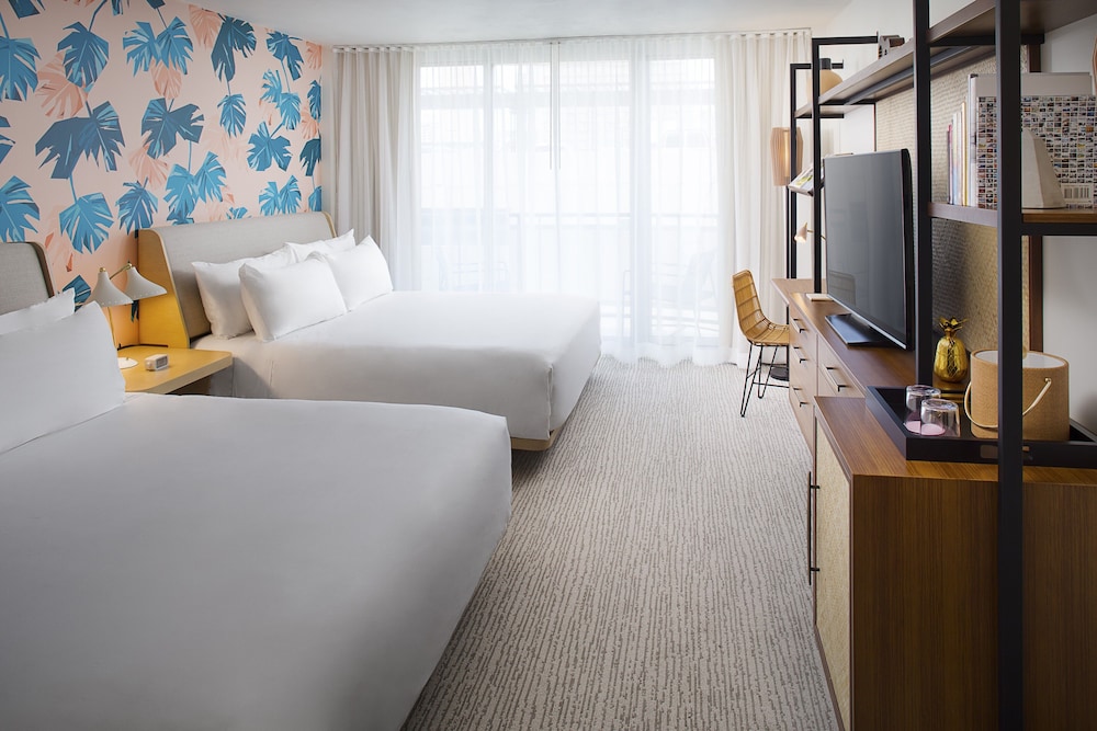 The Laylow Waikiki, Autograph Collection — Hotel rooms in Honolulu, Hawaii