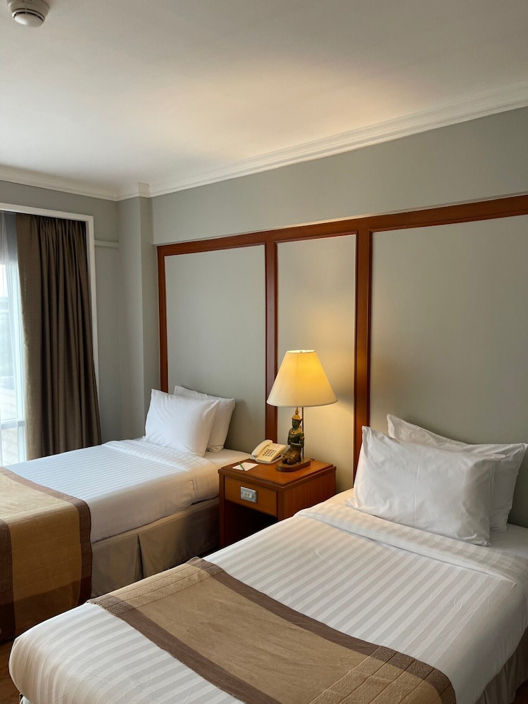 Bangkok Palace Hotel — Hotel rooms in Bangkok, Bangkok