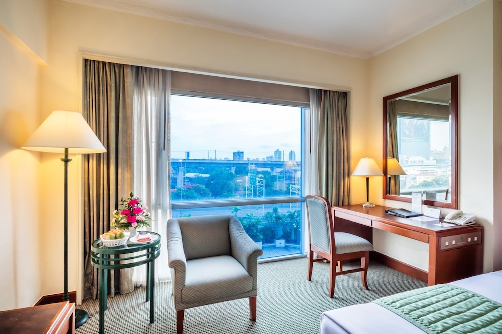 Bangkok Palace Hotel — Hotel rooms in Bangkok, Bangkok