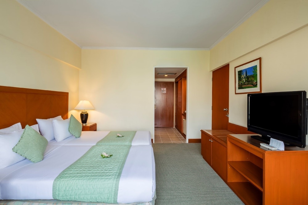 Bangkok Palace Hotel — Hotel rooms in Bangkok, Bangkok