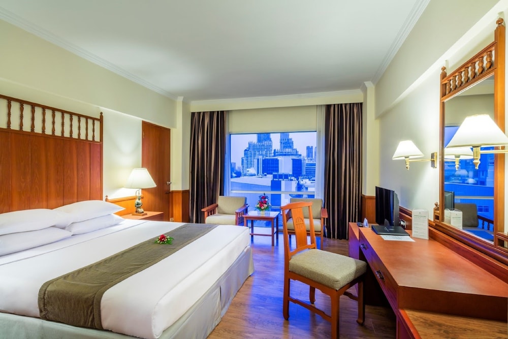 Bangkok Palace Hotel — Hotel rooms in Bangkok, Bangkok
