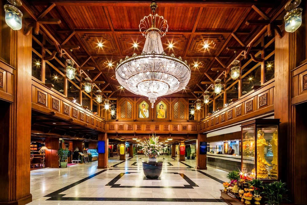 Bangkok Palace Hotel — Hotel building in Bangkok, Bangkok