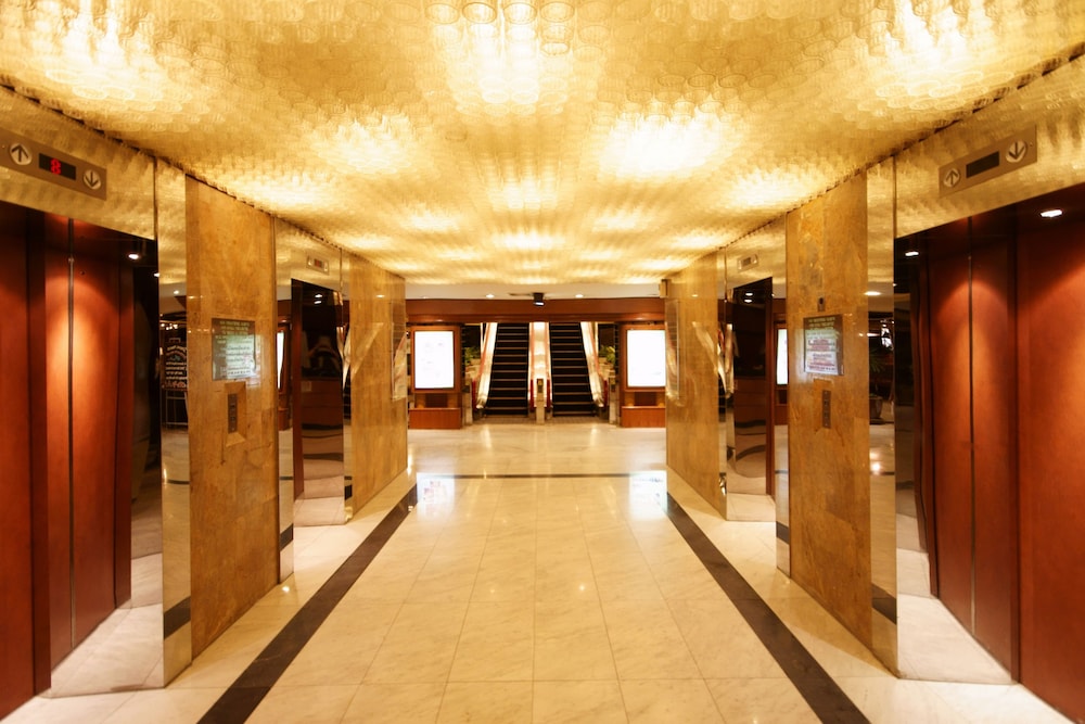 Bangkok Palace Hotel — Hotel building in Bangkok, Bangkok