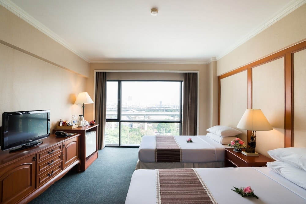 Bangkok Palace Hotel — Hotel rooms in Bangkok, Bangkok