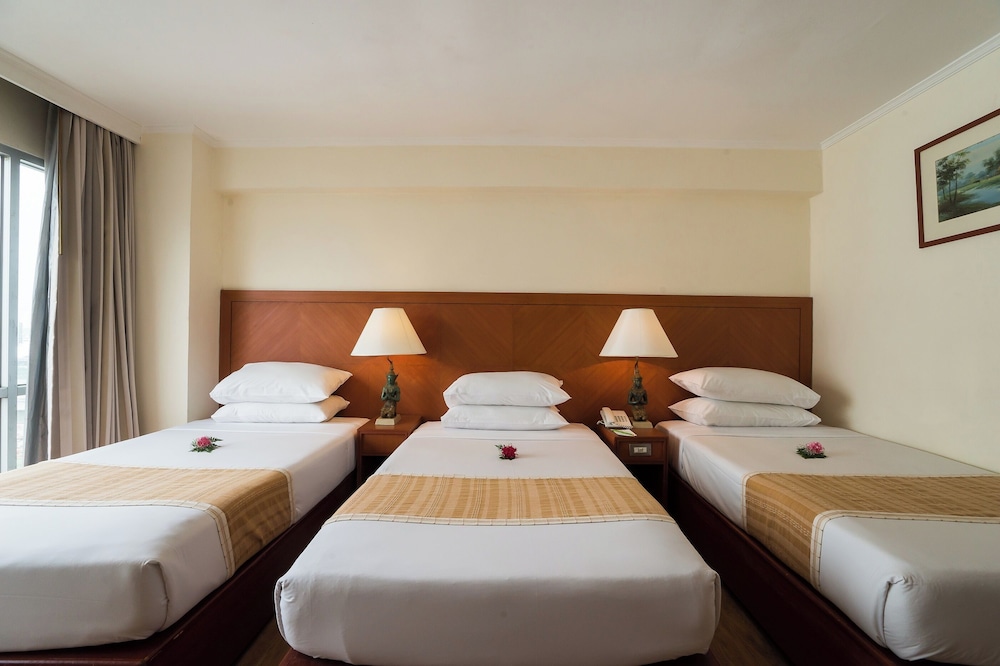 Bangkok Palace Hotel — Hotel rooms in Bangkok, Bangkok