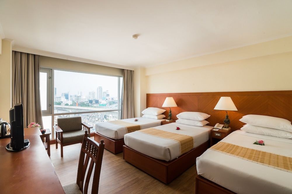 Bangkok Palace Hotel — Hotel rooms in Bangkok, Bangkok