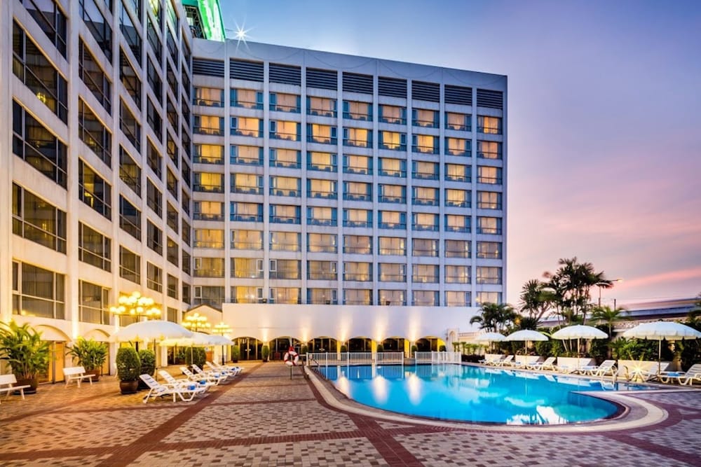 Bangkok Palace Hotel — Hotel building in Bangkok, Bangkok