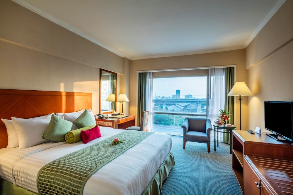 Bangkok Palace Hotel — Hotel rooms in Bangkok, Bangkok