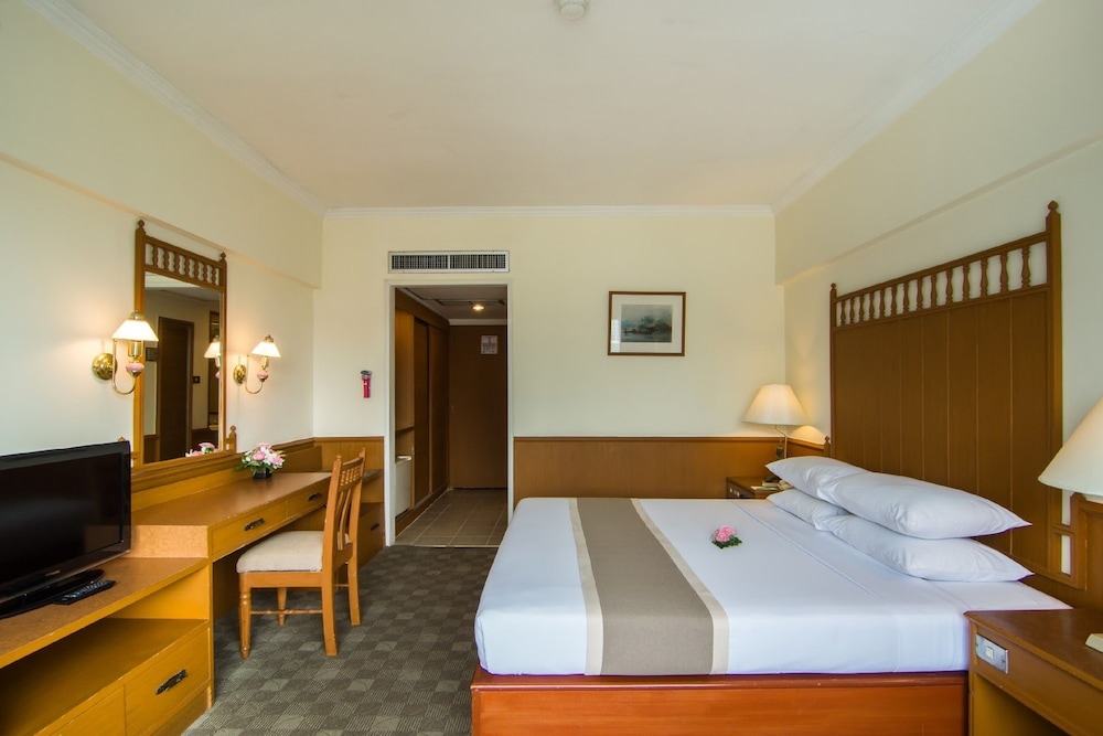 Bangkok Palace Hotel — Hotel rooms in Bangkok, Bangkok