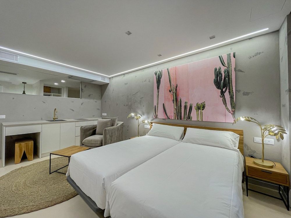 Gran Marina Suites