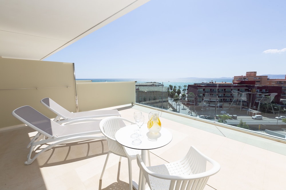 Hipotels Gran Playa de Palma — Hotel rooms in Playa de Palma, Balearic Islands