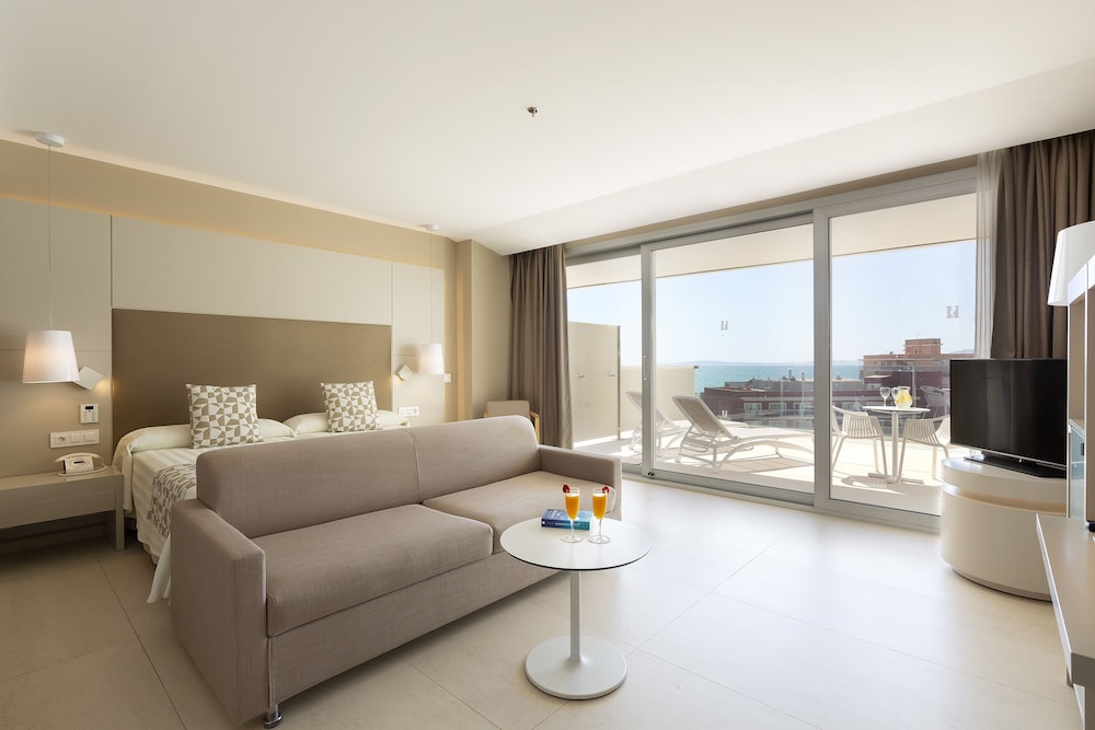 Hipotels Gran Playa de Palma — Hotel rooms in Playa de Palma, Balearic Islands