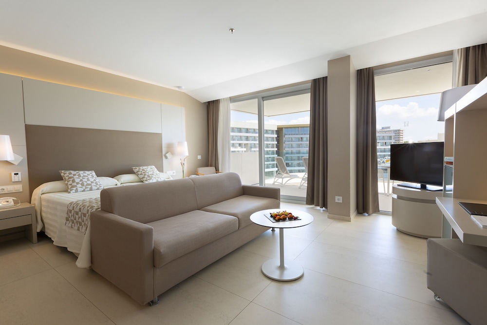 Hipotels Gran Playa de Palma — Hotel rooms in Playa de Palma, Balearic Islands