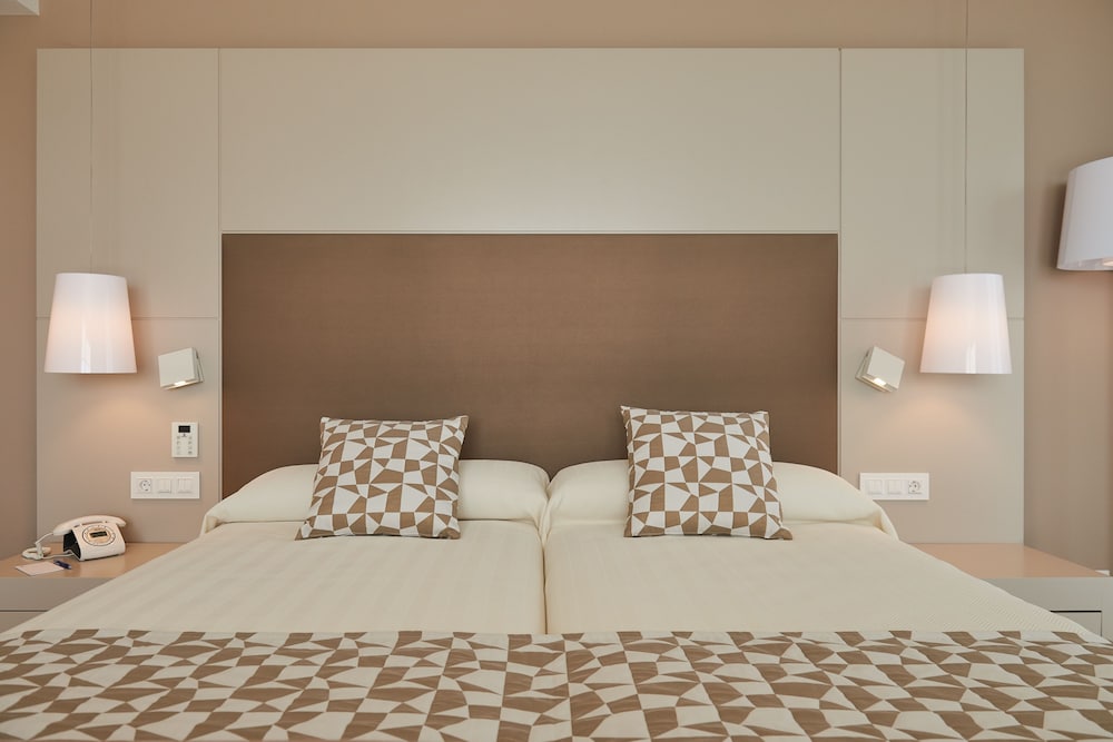 Hipotels Gran Playa de Palma — Hotel rooms in Playa de Palma, Balearic Islands