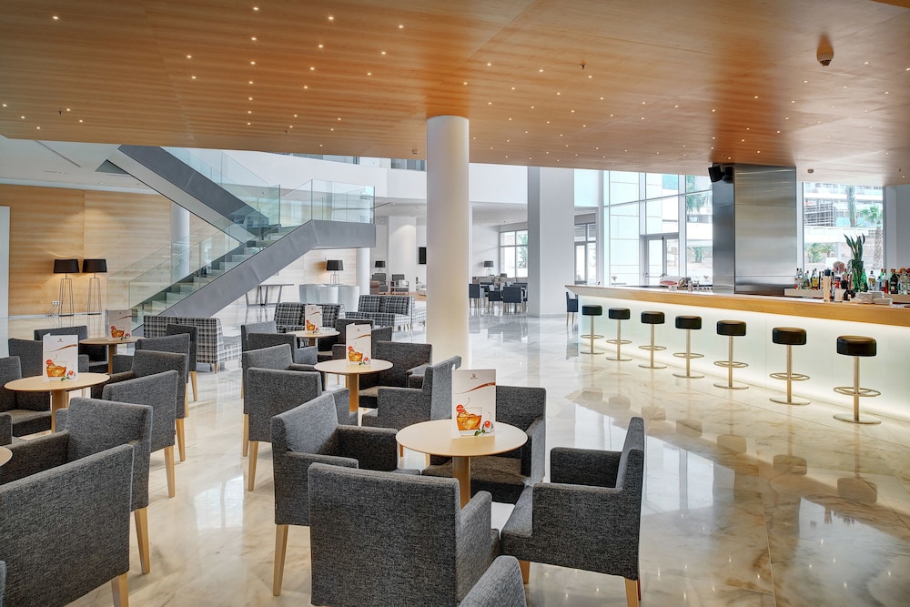 Hipotels Gran Playa de Palma — Restaurant & bars in Playa de Palma, Balearic Islands