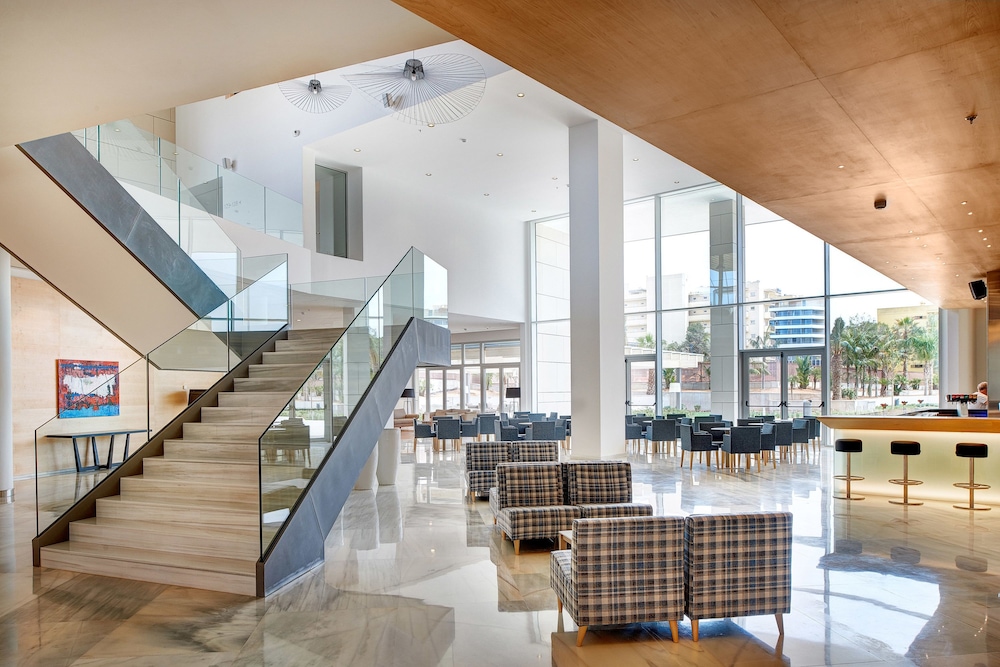 Hipotels Gran Playa de Palma — Hotel building in Playa de Palma, Balearic Islands