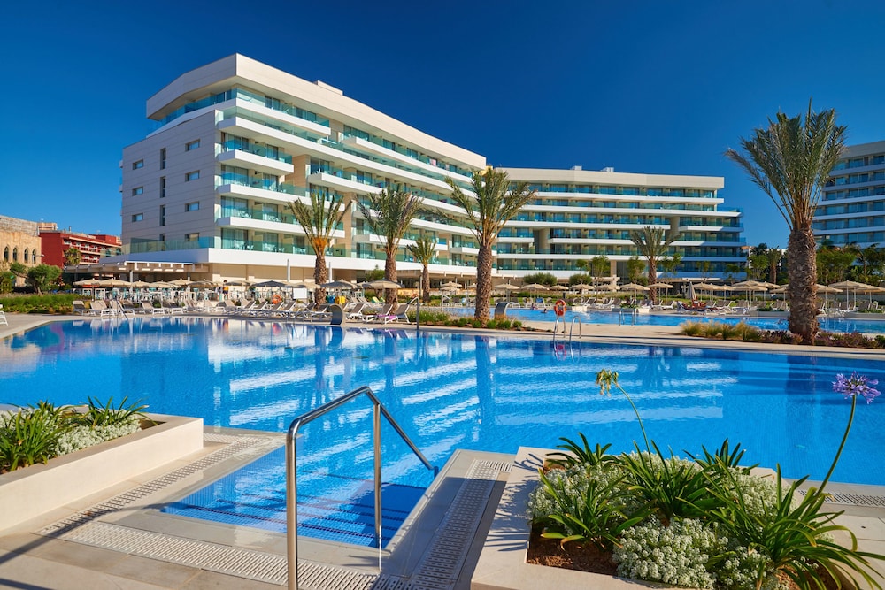 Hipotels Gran Playa de Palma — Main photo in Playa de Palma, Balearic Islands
