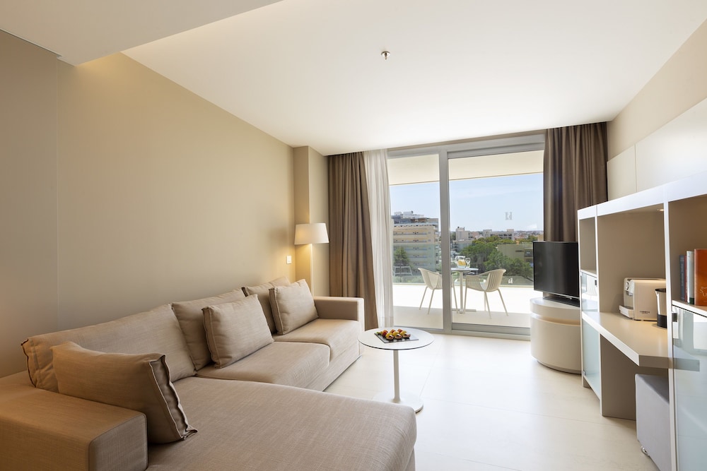 Hipotels Gran Playa de Palma — Hotel rooms in Playa de Palma, Balearic Islands