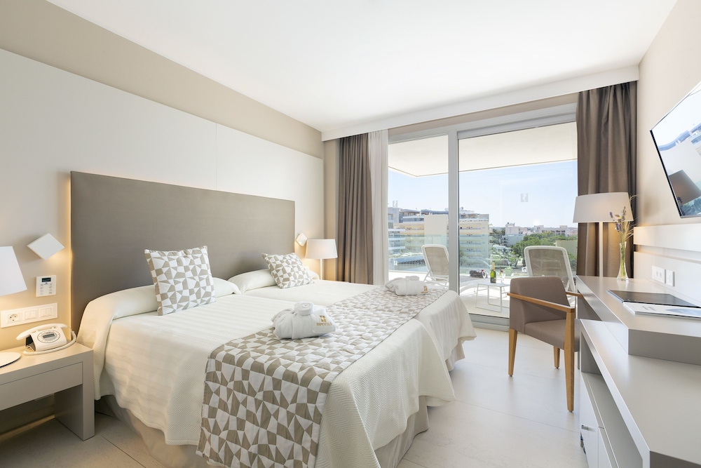 Hipotels Gran Playa de Palma — Hotel rooms in Playa de Palma, Balearic Islands