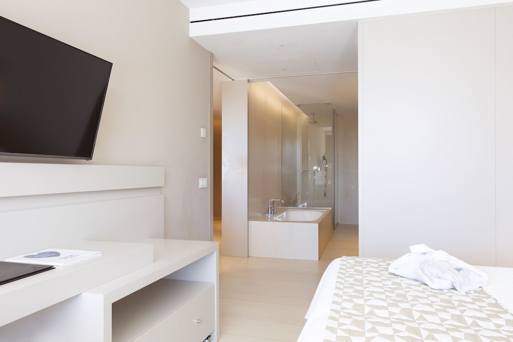 Hipotels Gran Playa de Palma — Hotel rooms in Playa de Palma, Balearic Islands