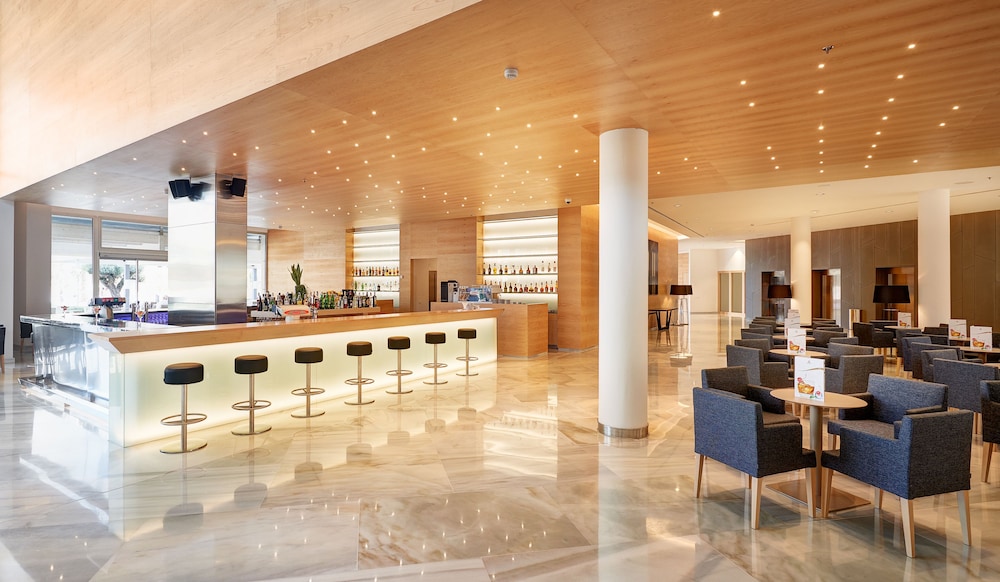 Hipotels Gran Playa de Palma — Restaurant & bars in Playa de Palma, Balearic Islands
