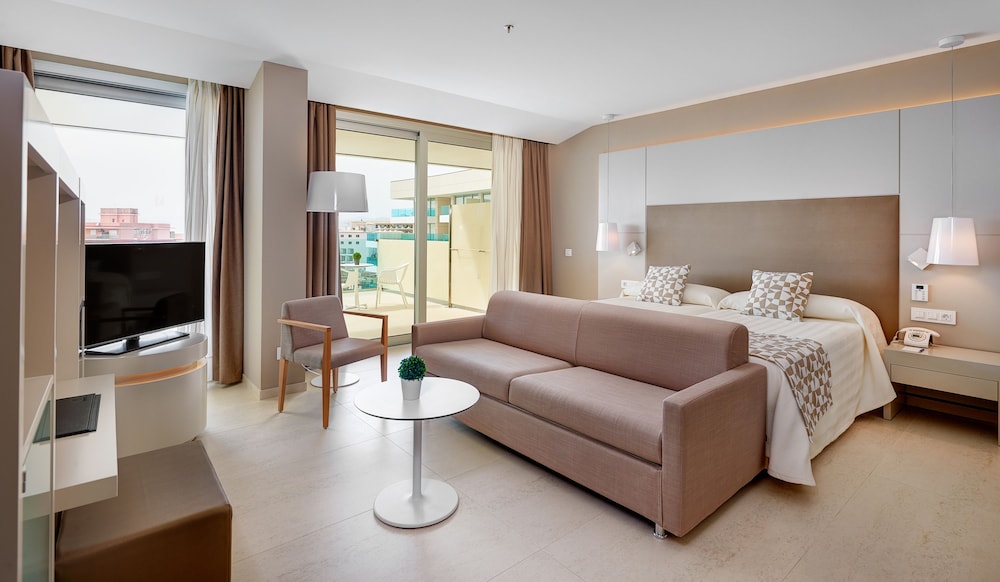 Hipotels Gran Playa de Palma — Hotel rooms in Playa de Palma, Balearic Islands