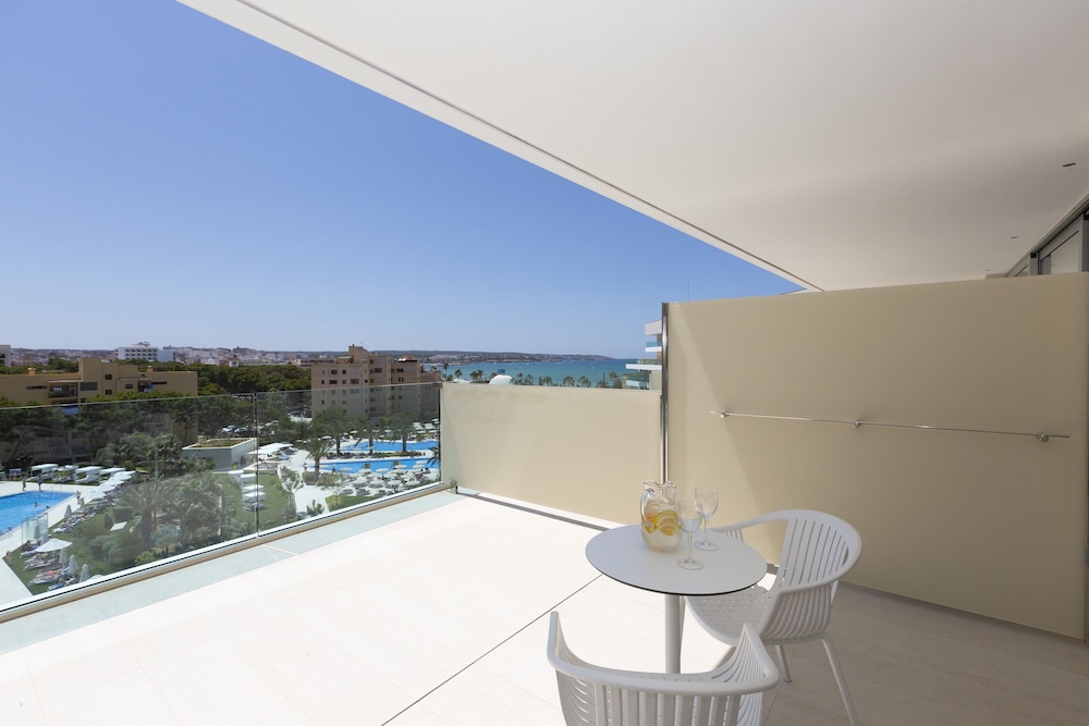 Hipotels Gran Playa de Palma — Hotel rooms in Playa de Palma, Balearic Islands
