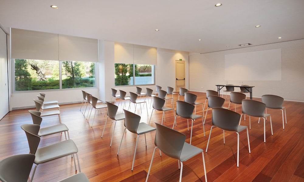Hipotels Gran Playa de Palma — Hotel building in Playa de Palma, Balearic Islands