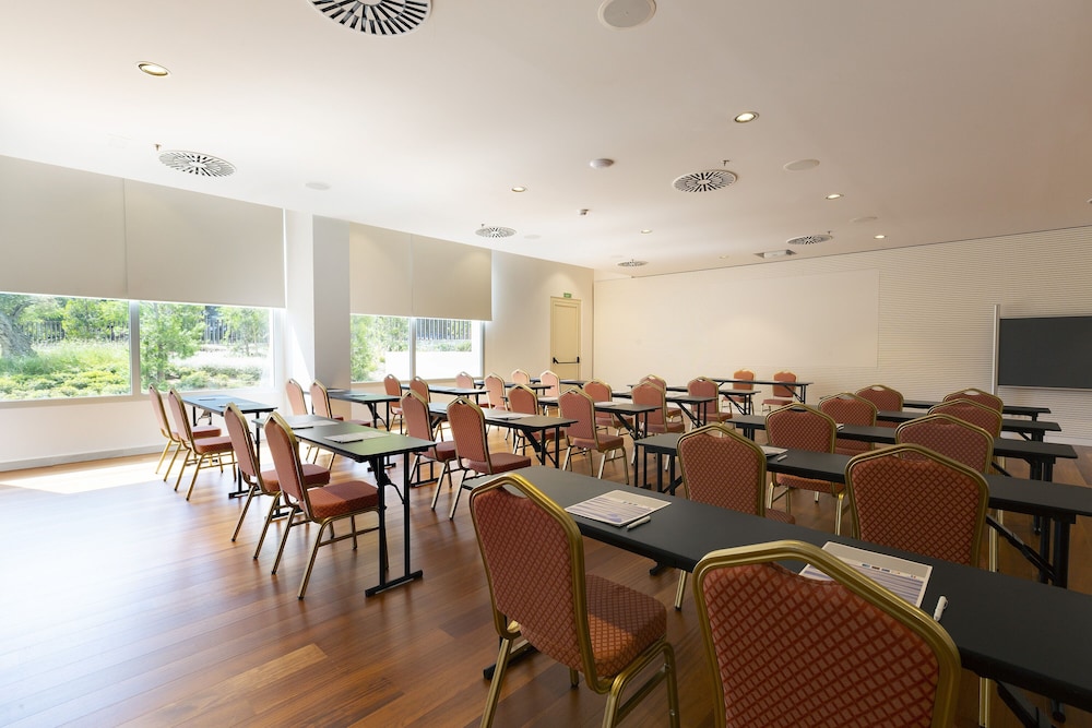 Hipotels Gran Playa de Palma — Hotel building in Playa de Palma, Balearic Islands