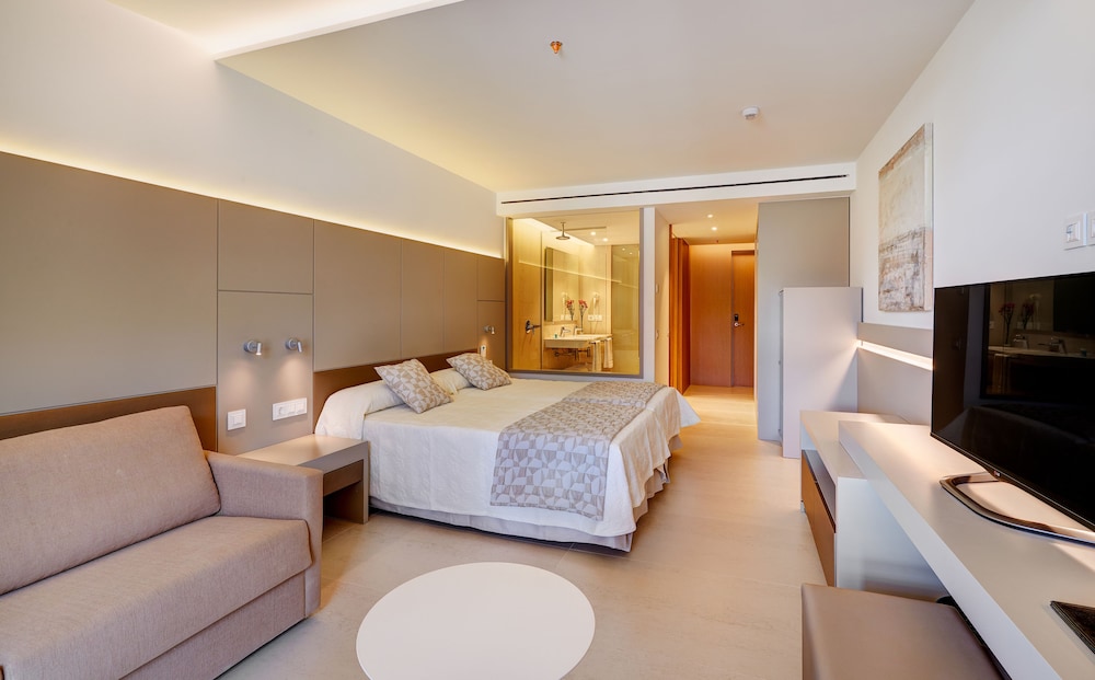 Hipotels Gran Playa de Palma — Hotel rooms in Playa de Palma, Balearic Islands