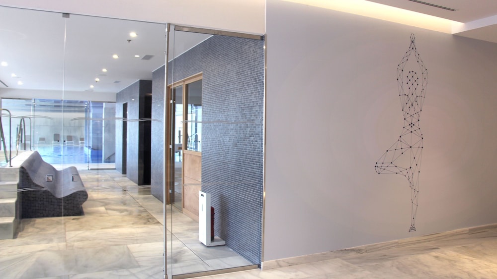 Hipotels Gran Playa de Palma — Hotel building in Playa de Palma, Balearic Islands