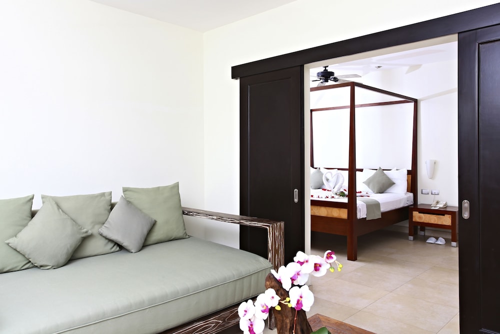 Select Club at Sandos Caracol All Inclusive - Adults Only Area — Hotel rooms in Playa del Carmen, Quintana Roo