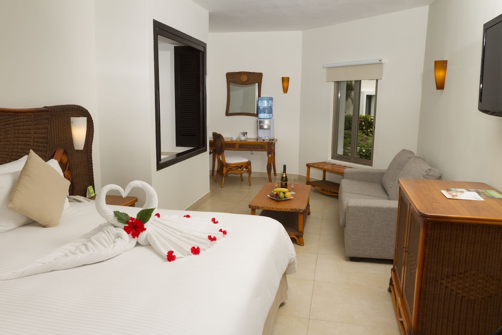 Select Club at Sandos Caracol All Inclusive - Adults Only Area — Hotel rooms in Playa del Carmen, Quintana Roo