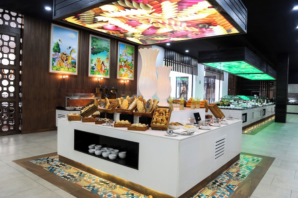 Sandos Playacar All Inclusive — Restaurant in Playa del Carmen, Quintana Roo