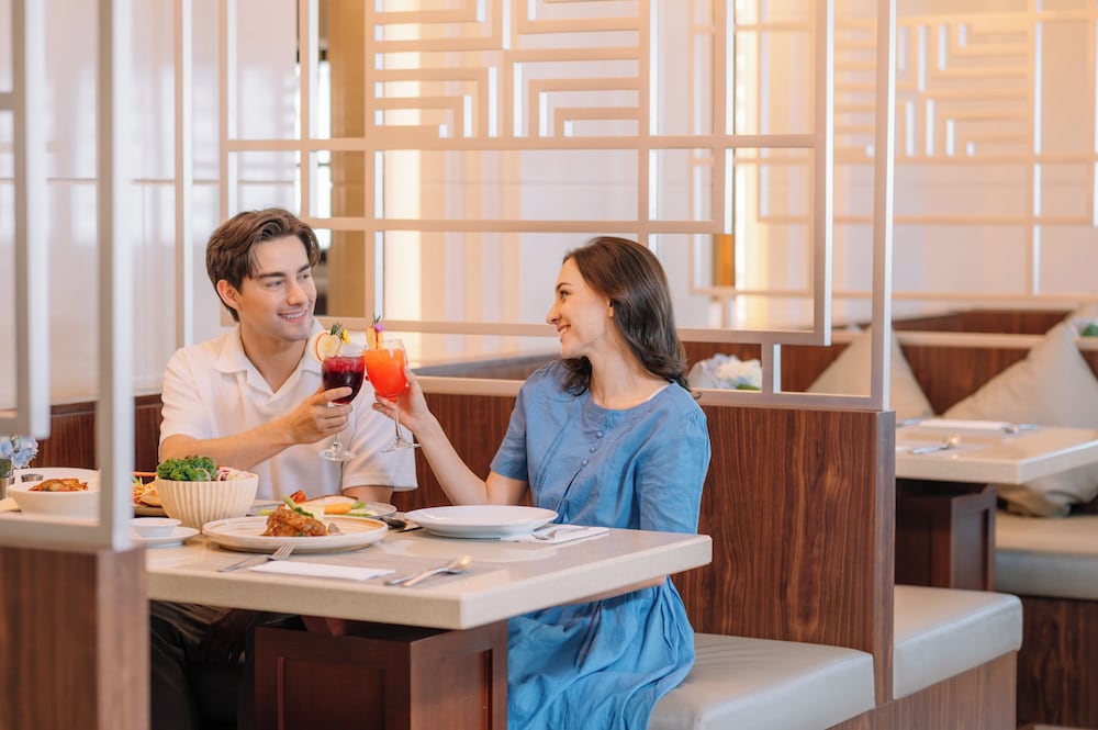 Centre Point Plus Hotel Silom — Restaurant & bars in Bangkok, Bangkok