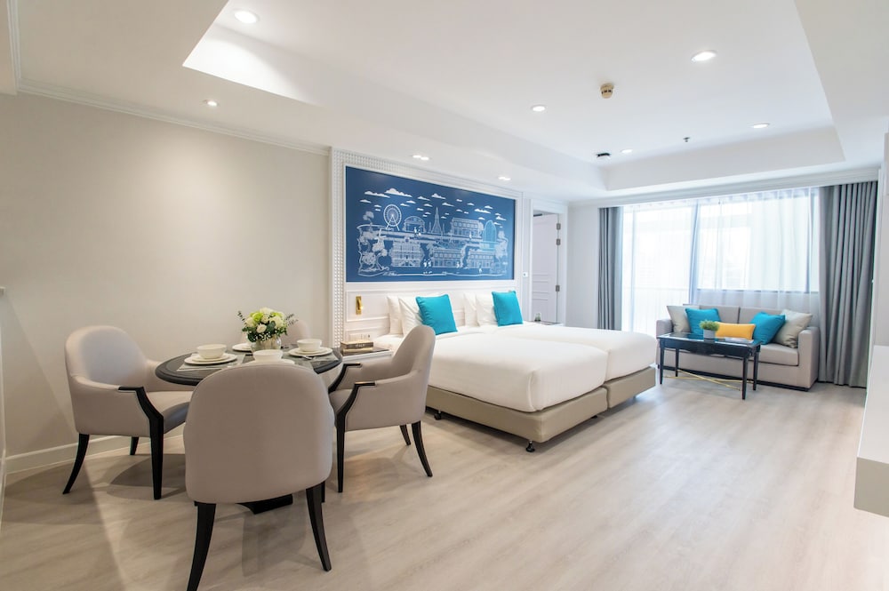 Centre Point Plus Hotel Silom — Hotel rooms in Bangkok, Bangkok